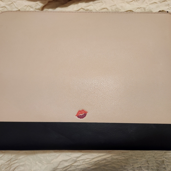 Kate Spade Mickey Mouse laptop case - Picture 4 of 7
